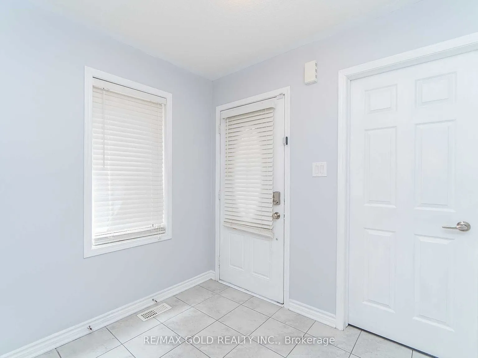 4 bed, $2,950 — Photo 3