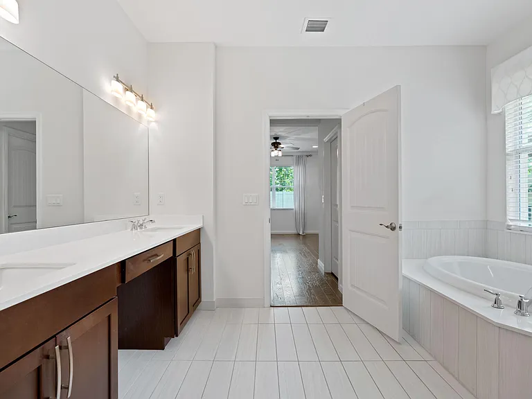7018 Limestone Cay Rd — Photo 22