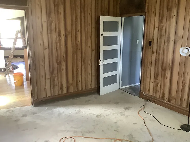 BACK BEDROOM