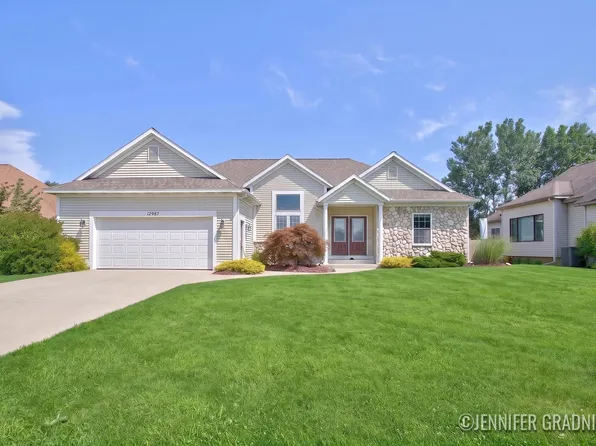 12987 Blueberry Ln, Holland, MI 49424