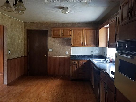 4th image of 5164 Russet Dr