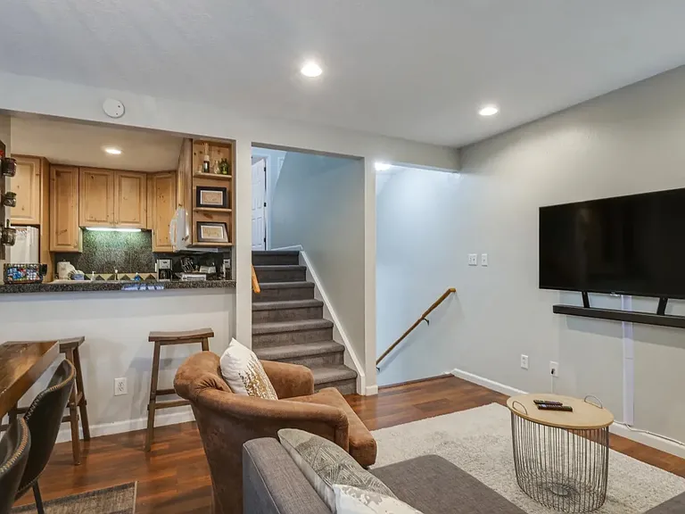 15 Granite St — Photo 9