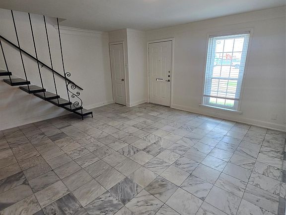 3rd image of 2693 Marilee Ln