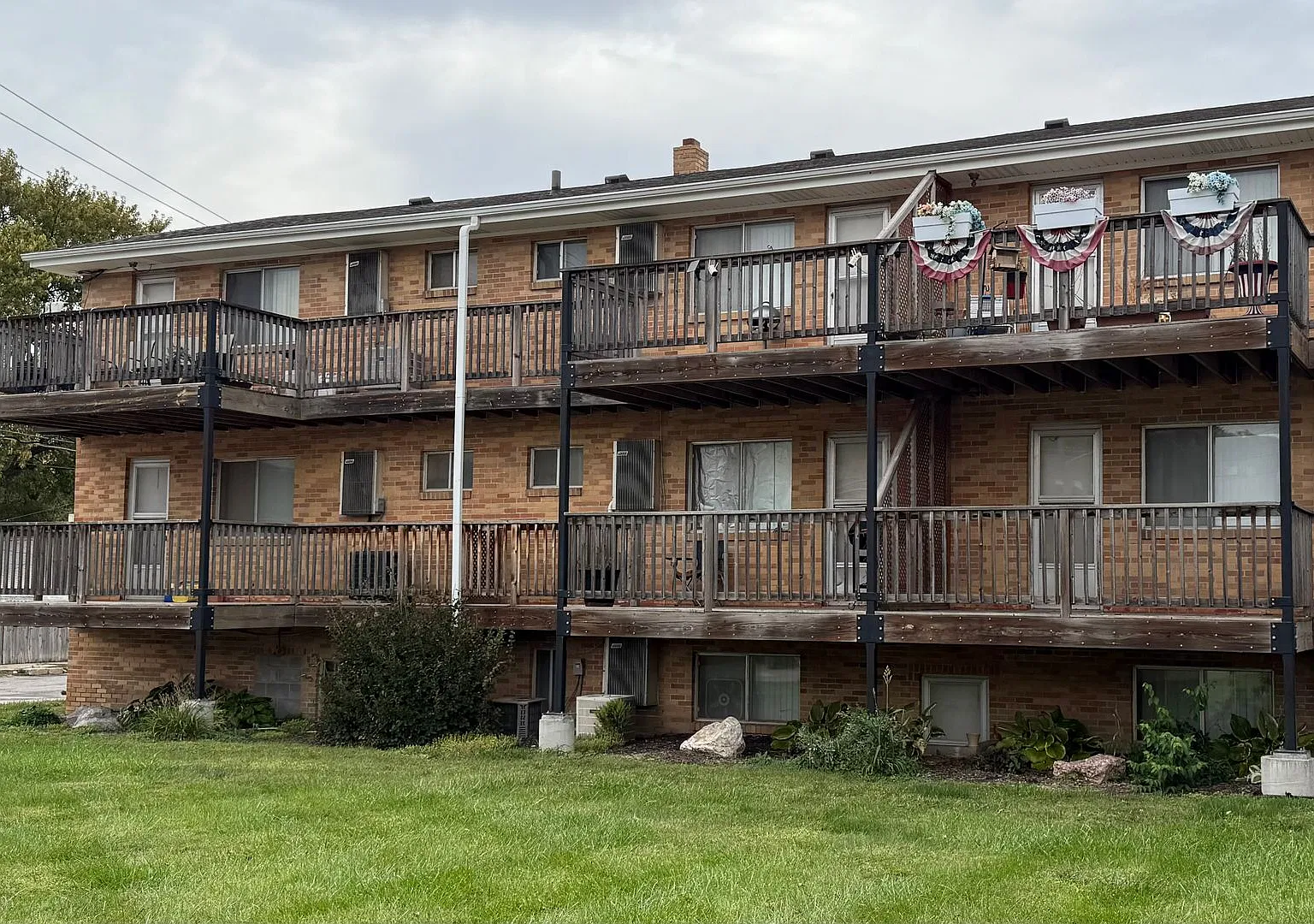 The Uptowner — Photo 2