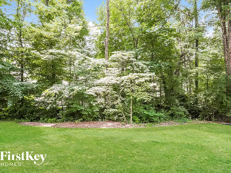 5017 Windermere Dr — Photo 15