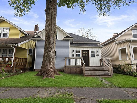 3rd image of 726 Reinhard Ave