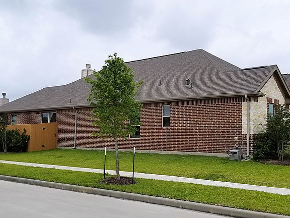 2nd image of 1621 Brozzi Ln