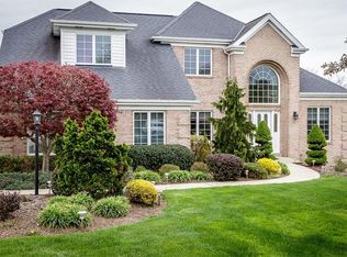 125 Dyers Stone Dr, Eighty Four, PA