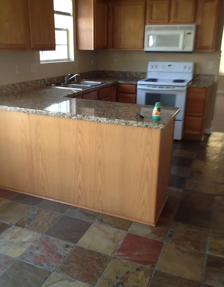 3 bed, 1300 sqft, $1,500 — Photo 2