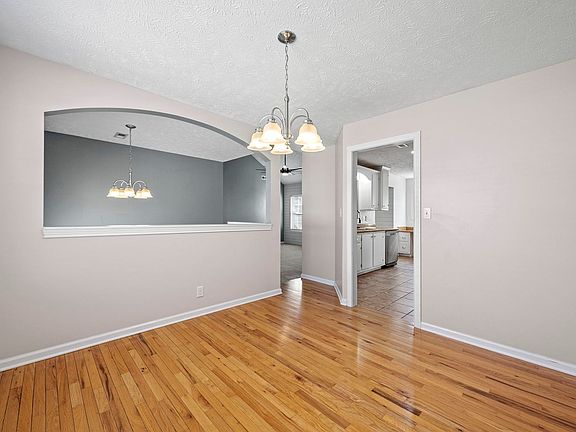 5th image of 1692 Parkside Dr