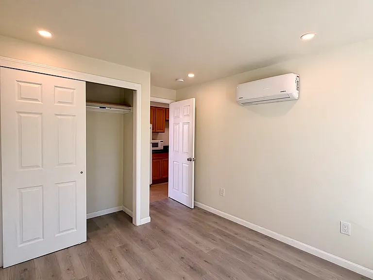 386 Maud Ave — Photo 10