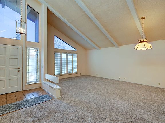 4th image of 6260 N Palm Ave Unit 105