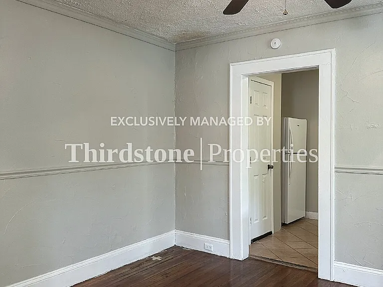961 Dorchester St — Photo 10