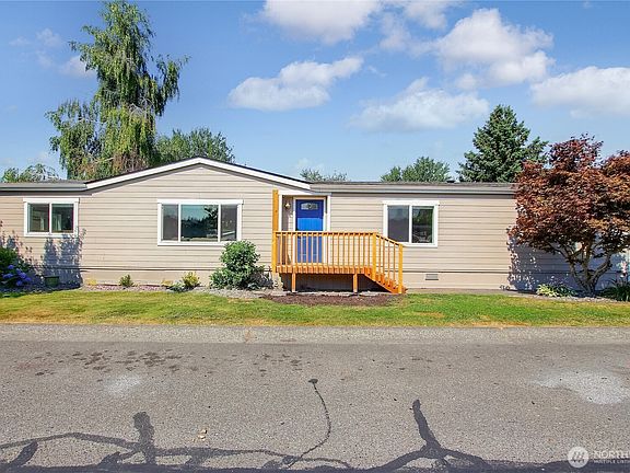 2nd image of 232 Grand Fir Drive