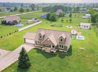 225 N Doran Rd, Imlay City, MI 48444