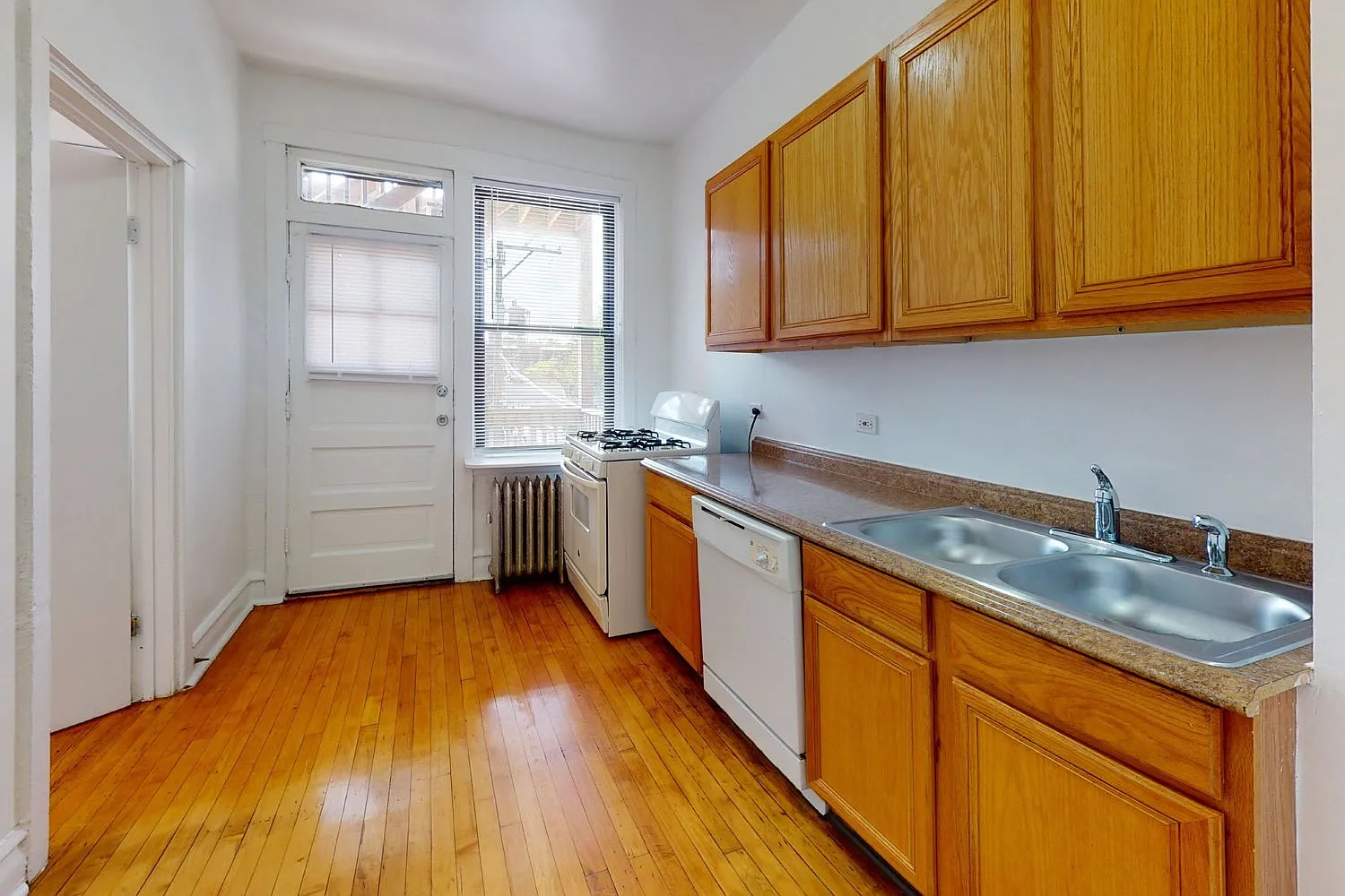 5300-5308 S. Greenwood Avenue — Photo 1