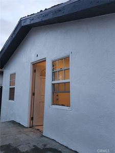 8913 Compton Ave, Los Angeles, CA, 90002
