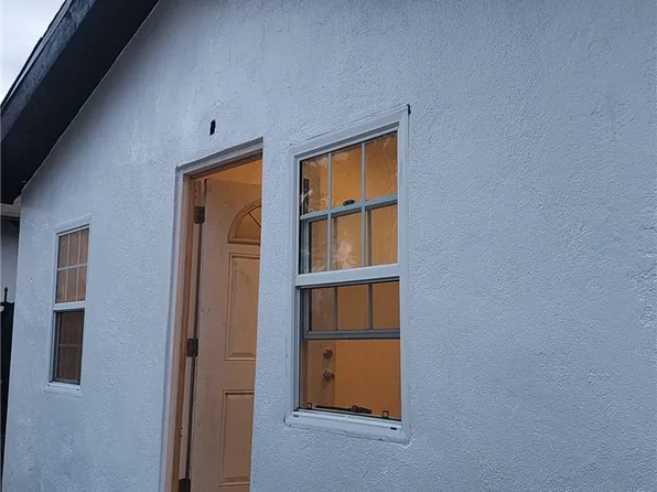 8913 Compton Ave, Los Angeles, CA 90002