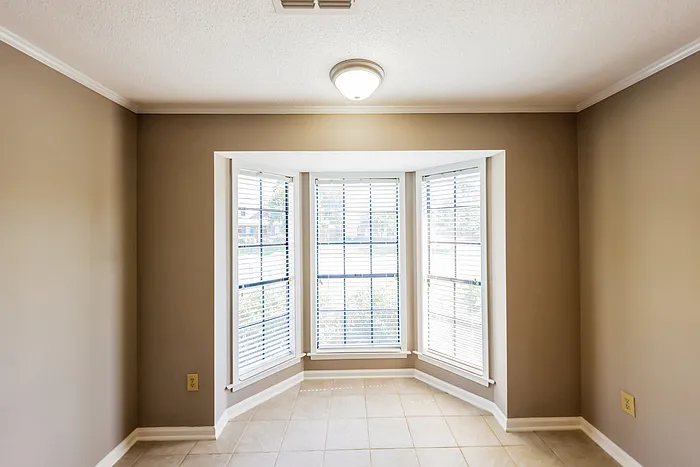 3 bed, 2.0 bath, 1681 sqft, $1,595 — Photo 3