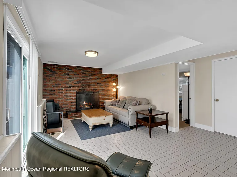 415 15th Ave — Photo 30