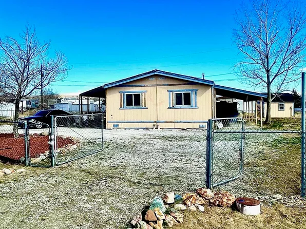5810 Pearl Dr, Sun Valley, NV 89433