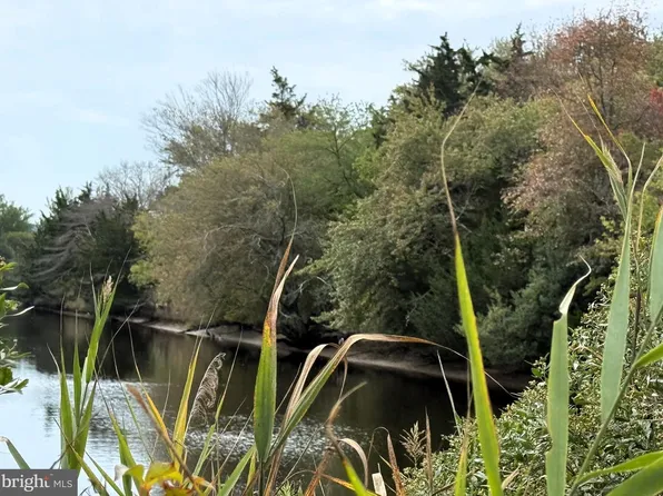 11 Persimmon Dr, Little Egg Harbor, NJ 08087