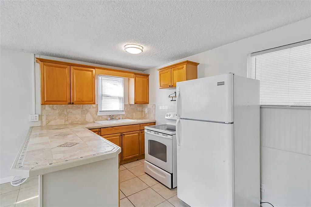 1 bed, 1.0 bath, 450 sqft, $1,700 — Photo 4