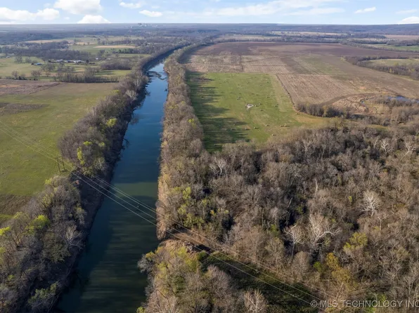 E 450th Rd, Claremore, OK 74017