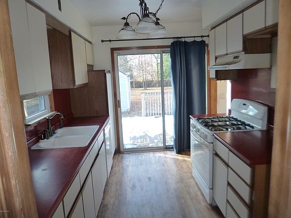 4th image of 3427 College Ave NE
