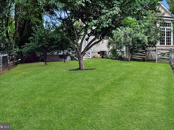 2nd image of 3775 Spicebush Dr