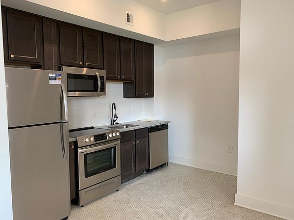 4th image of 1503 Grace St #308