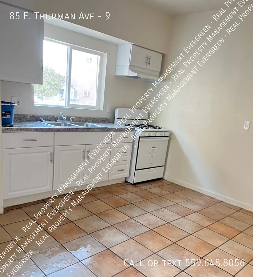 85 E. Thurman Ave Unit 9 - Move in Special!! $250 off First Months Rent!! — Photo 3