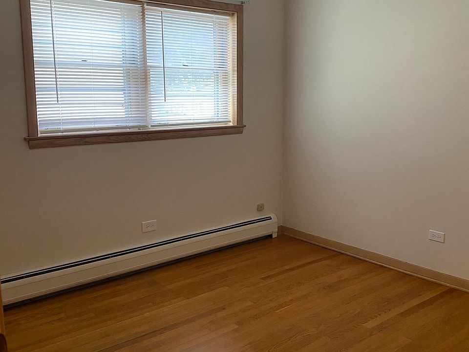 1st image of 3031 Kensington Ave #B