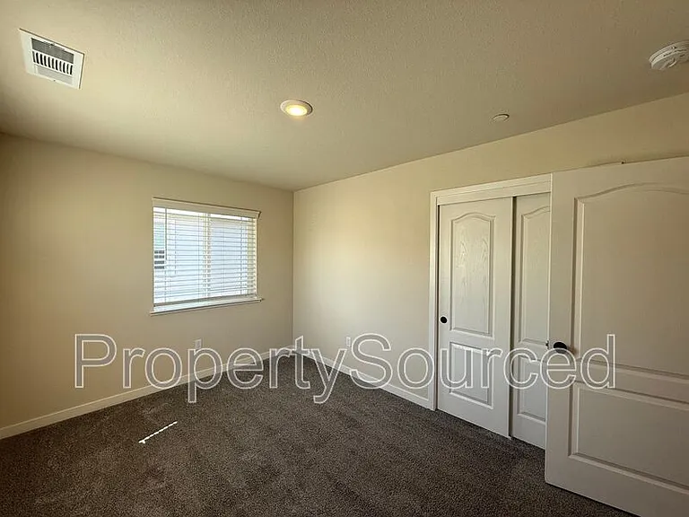 936 W Alameda St #A — Photo 27