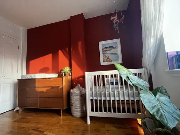 567 Warren Street image 5 of 5