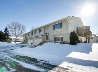 3820 Windcrest Ct, Eagan, MN 55123