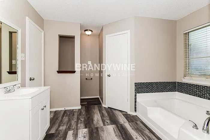 2305 Randi Rd — Photo 15