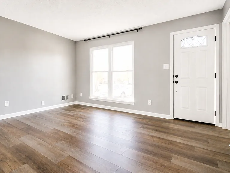 4909 Stony Brook Dr — Photo 2