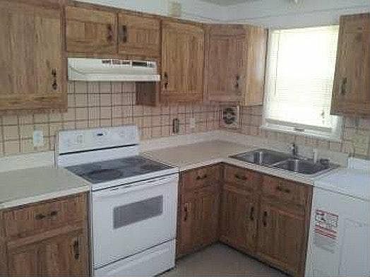 2nd image of 315 E Sand St APT 4