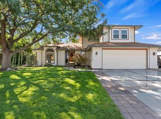 11195 W Highmont Dr, Boise, ID 83709