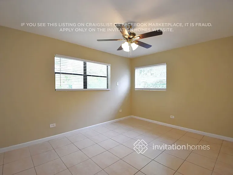 1748 NE 158th St — Photo 5