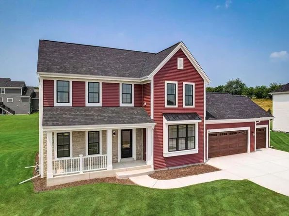 719 Oldfield AVENUE, Mukwonago, WI 53149