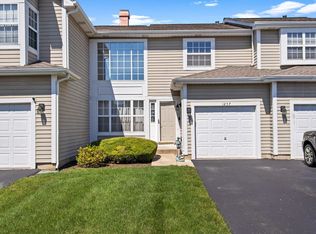 1257 Dunamon Dr, Bartlett, IL 60103