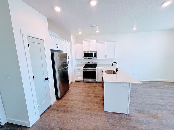 4th image of 1928 Jonsson Park Ln