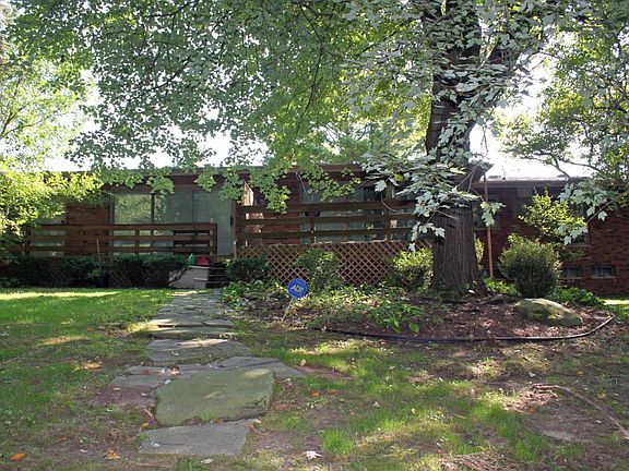 5th image of 5730 Pineview Dr