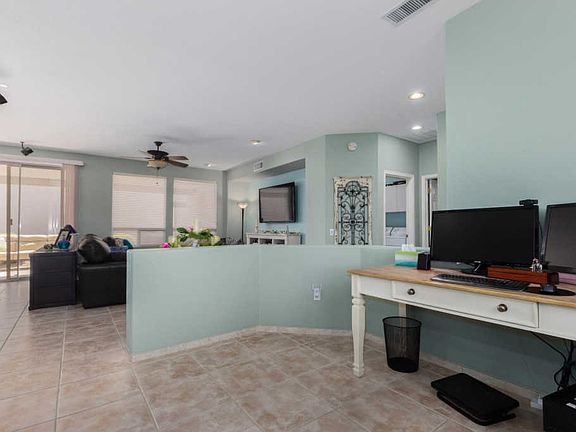 5th image of 15501 W Coral Pointe Dr