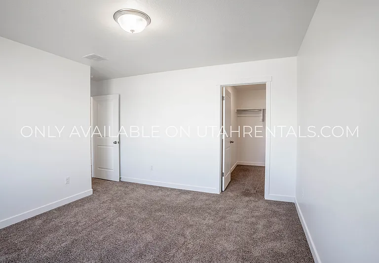 1864 S 460 W — Photo 17