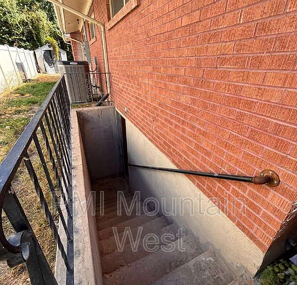 724 N 1200 E — Photo 16
