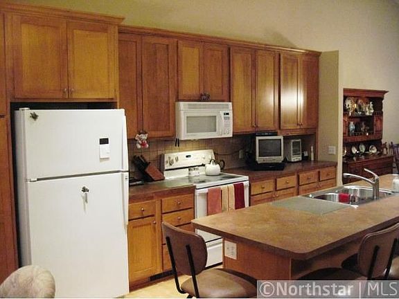 3rd image of 4052 Wyndham Hill Dr