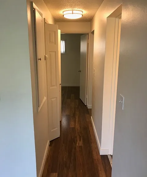 Effortless Living Near the Alaska Junction The Webster Apartments — Photo 21